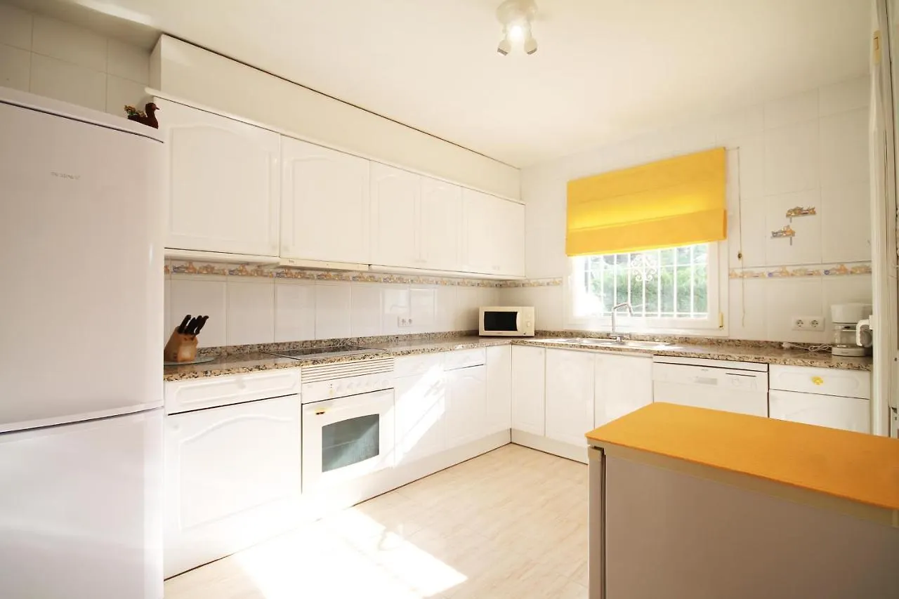 Holiday Home Joanna Ля Эскала Вилла Ля Эскала